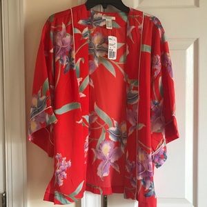 Brand new Forever 21 Cloak , silk , size S